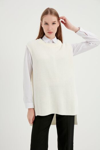 Birgül Bektaş Ecru Knitted Sweater