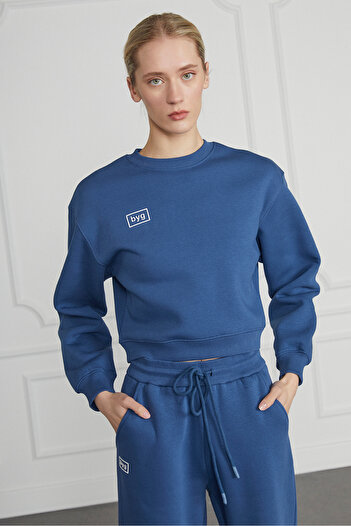 Beyyoglu Basic Crop Sweatshirt