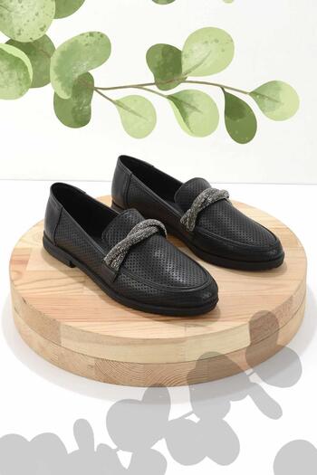 Bambi Μαύρα Δερμάτινα Γυναικεία Loafer Παπούτσια K01586213303