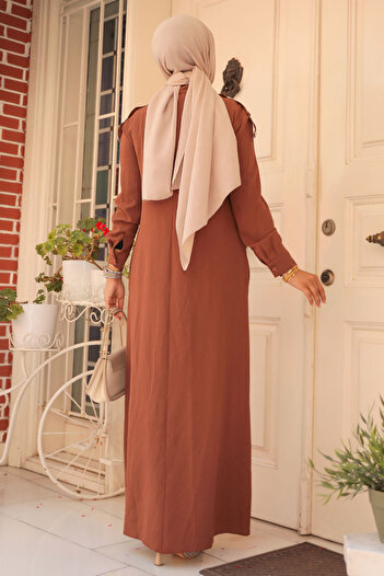 Neva Style Düğme Detaylı Kahverengi Tesettür Elbise 12501KH
