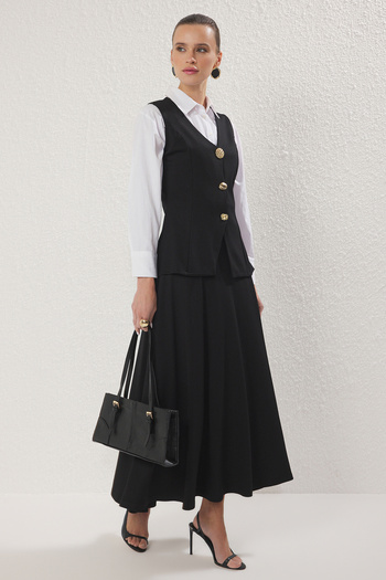 Trendyol Modest Detailní pletená spodní souprava s černým kovovým knoflíkem TCTSS25AU00002