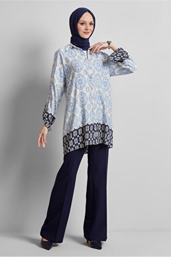 Alvina Tunic with Pattern 44803 Model