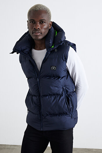 Weyeze Hooded Thick Puffer Vest Ae-K59292Prm