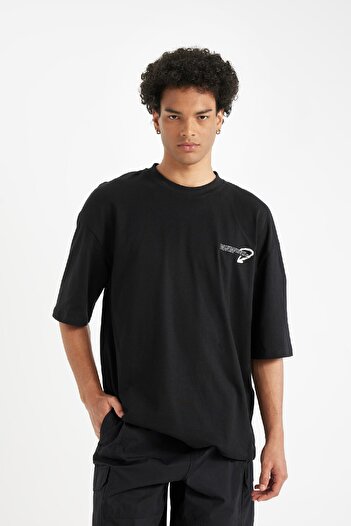 DeFacto 100% Cotton Black Loose Fit Crew Neck Back Printed Short Sleeve T-Shirt B8949Ax24Au