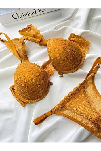 SATTENS Butterfly Detail on the Back Front Opening Clip-On Padded Bra Underwear Set