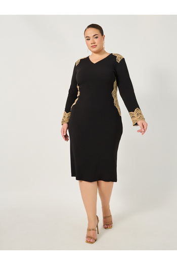 Styli Plus Size Lace Insert V Neck Bodycon Midi Dress