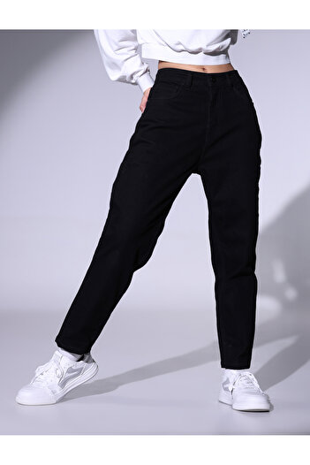 Hubberholme By Styli Mid Rise Relaxed Fit Jeans