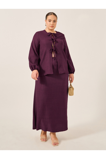 Styli Plus Size Textured Balloon Sleeve Blouse with Tie-Up Detail