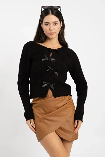 RTD&VLD Women's Vita-178 Bow Slim Fit Zigzag Bow Sweater Black