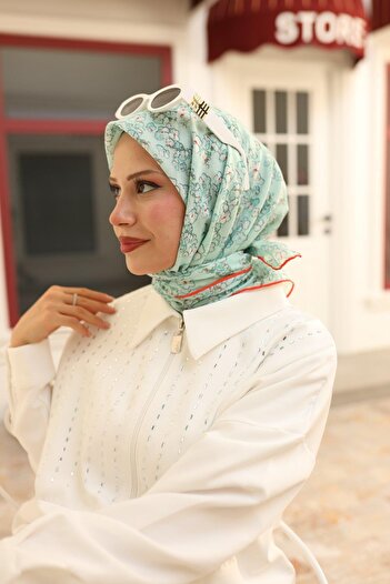 Silk Home 73065-32 Model Soft Scarf