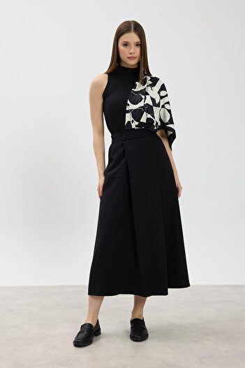 Birgül Bektaş Black Belt Detailed Skirt