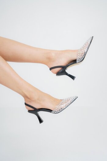 Beyond Women's Black Isabella Bead Detailing Banded Liquid Toe Evening Dress Shoes 8,5cm