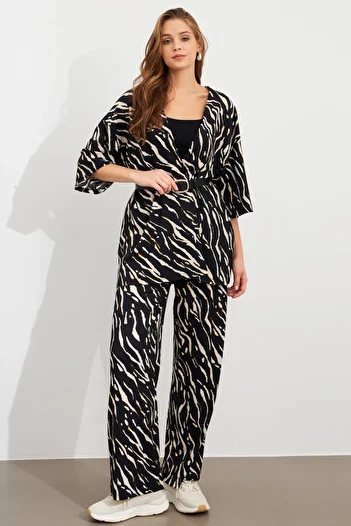 Cool & Modest Women's Black-Ecru Bottom Top Wrap Suit Mlon500