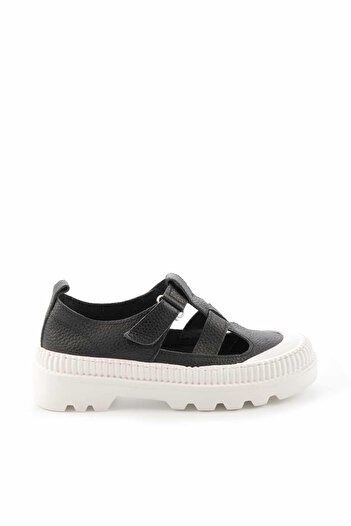 Bambi Black Leather Women's Casual Shoes K01122000603