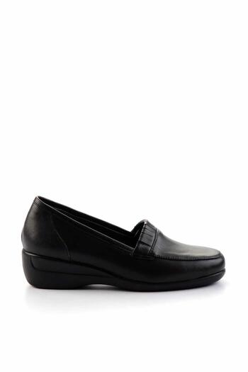 Bambi Μαύρα Δερμάτινα Γυναικεία Παπούτσια Classic K01531123403