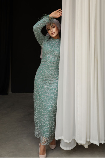 Neva Style Beaded Green Hijab Evening Dress 52056Cy