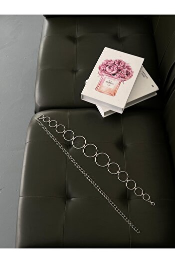 coaksco Bohemian Round Silver Chain Belt