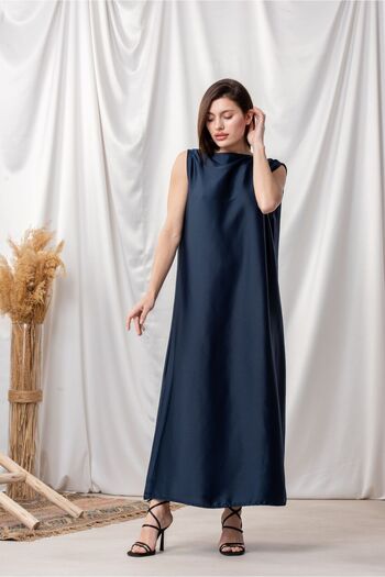 outline Navy blue silk dress