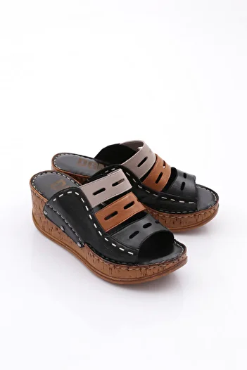 DGN 218-2064 Women's Mega Thick Sole Slippers