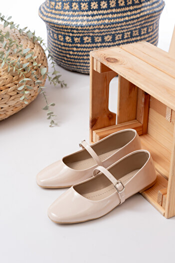 Slipcat Women's Daily Blunt Toe Ballerina Shoes with Single Belt Buckle
