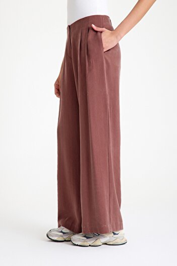 QANU Violet Pantolon Kahverengi