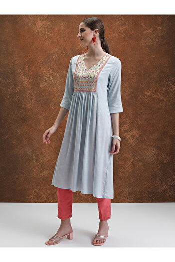 Vishudh By Styli Ethnic Motifs Yoke Design Pleated Mirror Work A-Line Kurta