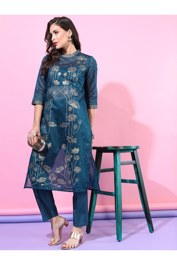 Vishudh By Styli Women Printed Kurta with Inner