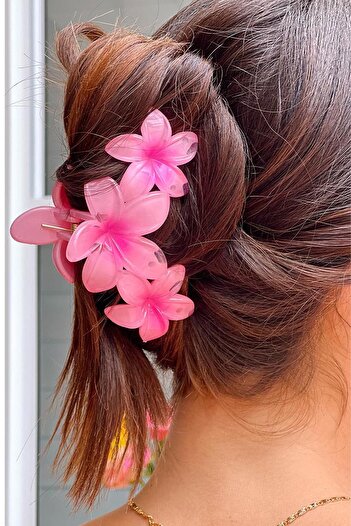 New Obsessions Triple Floral Latch Hair Clip