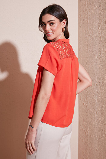 Lela Reguler Fit V-Neck Blue Blouse 100% Pammuk Regular Fit V-Neck Blouse
