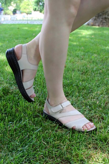 FAST STEP Genuine Leather Women's Classic Sandals 952Za951