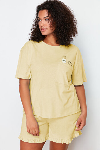 Trendyol Curve Yellow Cat Printed Knitted Pajamas Set Tbbss24Ai00035