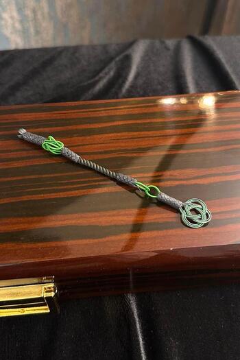 dergah tesbih Shams Silver Kazaz with a Green Knout and a Silver Knit