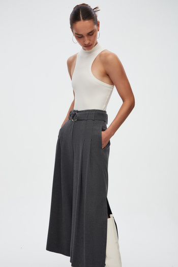SHNWOMAN PİLİLİ KISA PAÇA PANTOLON