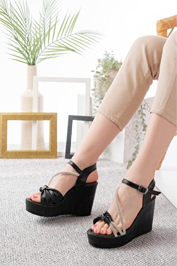 Weynes Women's Black 10 cm Wedge Heel Knot Stone Sandals Wsb3026