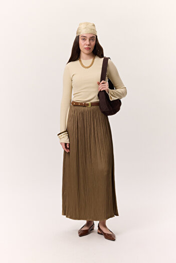 Manuka Crush Satin Skirt (Soil)