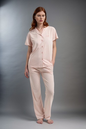 Pierre Cardin Kadın Pembe Çizgili Önden Patlı Kısa Kol Viskon Pijama Takımı Q0.PKI.1RK23