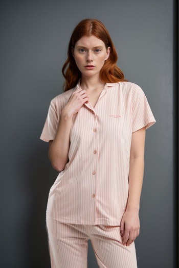 Pierre Cardin Kadın Pembe Çizgili Önden Patlı Kısa Kol Viskon Pijama Takımı Q0.PKI.1RK23