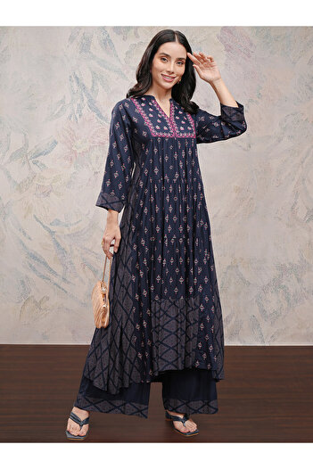 Vishudh By Styli Women Blue Printed Viscose Kurta with Palazzo Pants