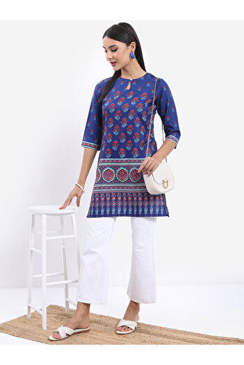 Vishudh By Styli Floral Printed Straight Kurta