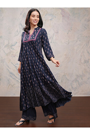 Vishudh By Styli Women Blue Printed Viscose Kurta with Palazzo Pants