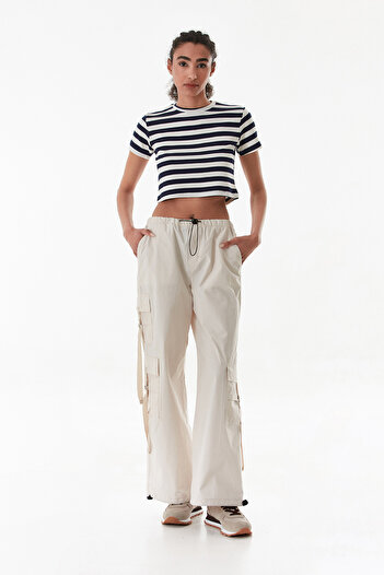 Fulla Moda Elastic Waist Cargo Pocket Parachute Fabric Trousers with Stopper