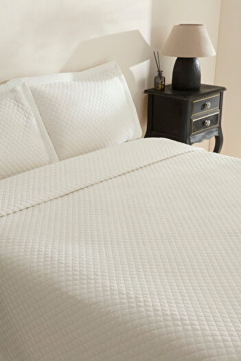 Karaca Home White Anna Double Bedspread
