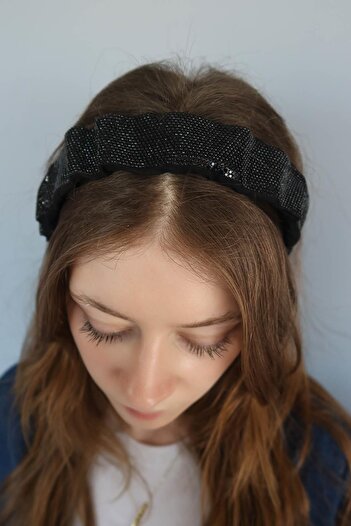 TAKIŞTIR Black Color Stone Gather Detailed Crown