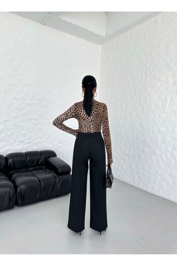 stiledavet online store 230 Gr Poly Viscose Lycra Metal Button Palazzo Trousers