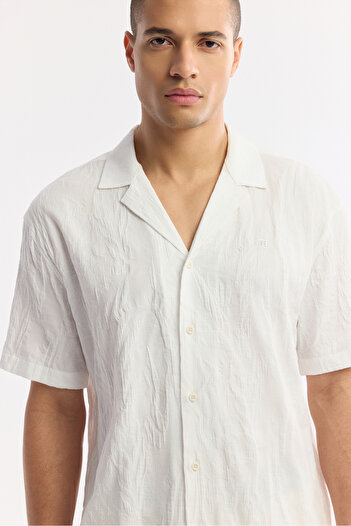 Avva Men's Comfort Fit White Apaj Collar 100% Cotton Jacquard Short Sleeve Shirt A51Y2086
