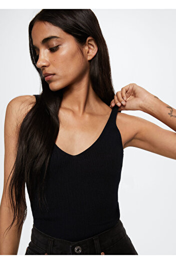 MANGO Woman Gerippte Strickbluse