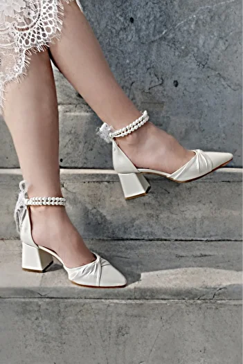 Modavien Women's Special Design Pearl Bridal Shoes