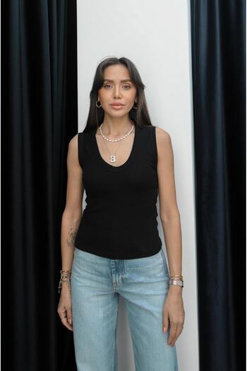 Havoş Black V-Neck Tank Top