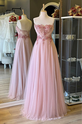 Lenta Moda Pudra Straplez Yaka Aplik Detaylı Simli Maxi Boy Abiye Ve Nişan Elbisesi