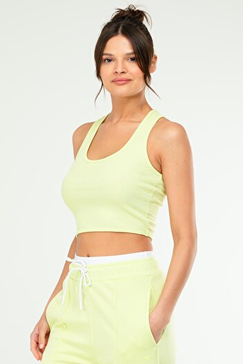 speedlife Light Green Slim Fit Basic Camisole Strap Sleeveless Women's Crop Top Sc1242
